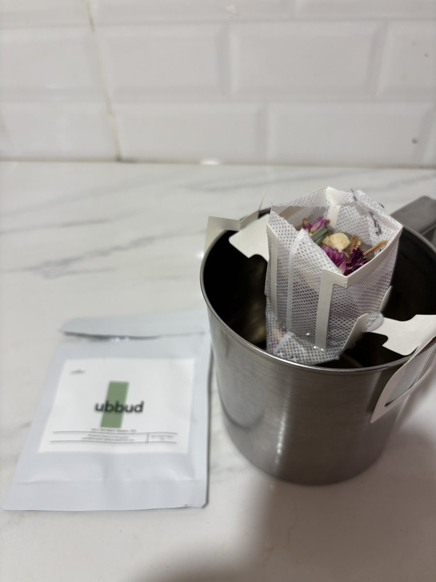 Rayyandi235's tweet photo. Favorite tea, tapi yg varian Canggu lebih calming sih. #padappa https://t.co/PBueJzLZo8