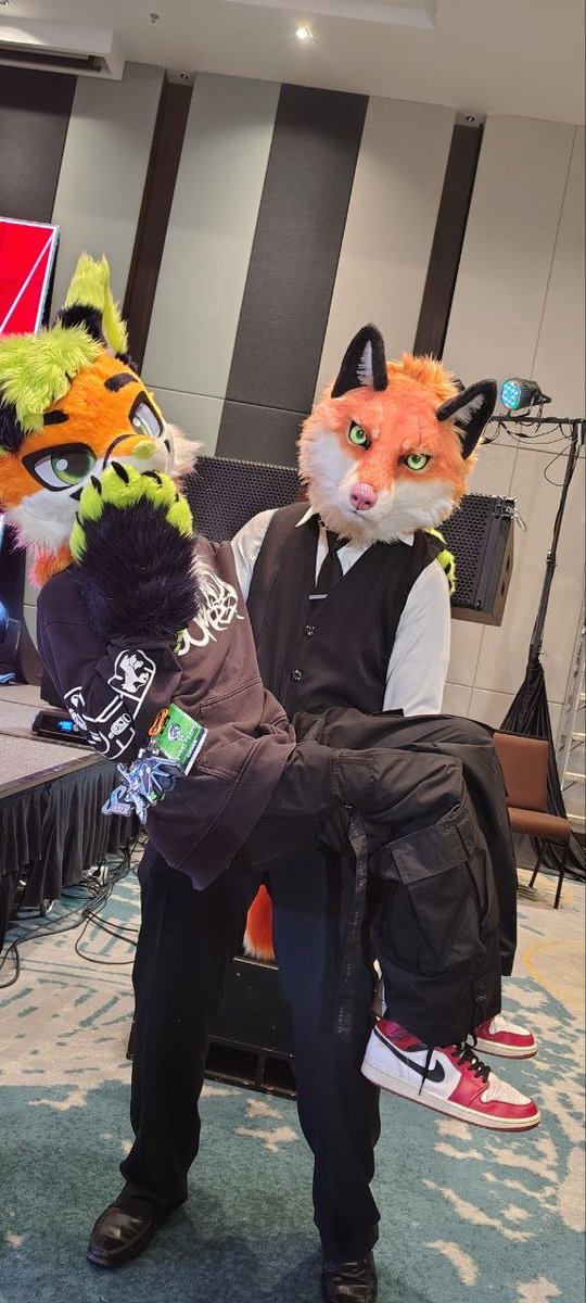 RainsAndTears's tweet photo. IWAG 2026 Ft. @Sabur_Foch_ @HopesaCamaraski @KumaruSamma

#Fursuit #FursuitFriday https://t.co/vjabquevYk