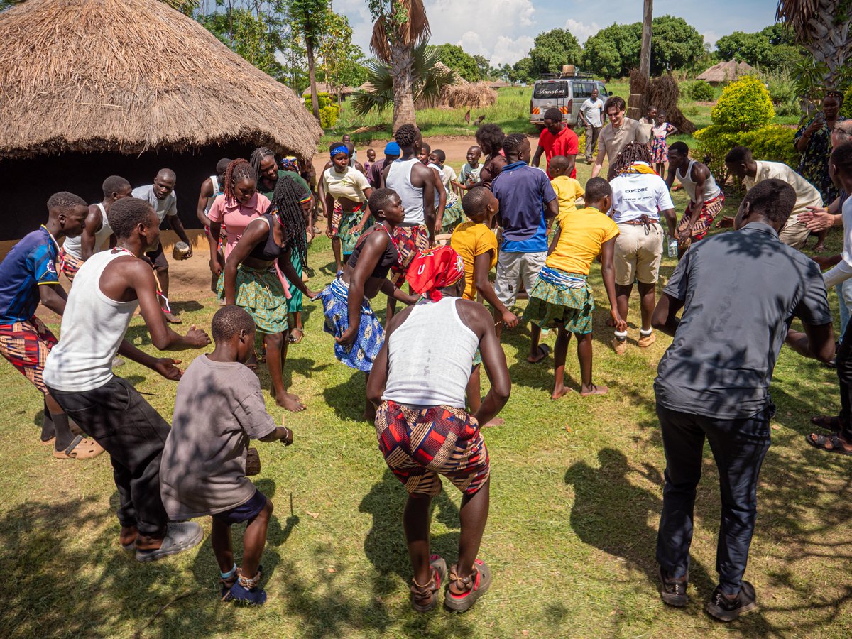 vversaglobal's tweet photo. After years of conflict, the Bwola dance is helping revive Acholi pride in Northern Uganda. A powerful symbol of identity, resilience, and cultural renewal for a new generation.

Watch the story: https://t.co/9CYsXza1uc

#LocalTourismVoices #Bwola #Acholi #NorthernUganda https://t.co/X6jmuBuG8Q