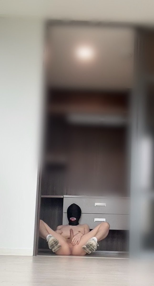 hanseolpbj's tweet photo. 인생 처음 야노라고 해야하나..?

현장 실측 하다가 아무도 없길래..💕 
챙겨둔 복면쓰고 옷벗고 개자지 흔들었다.. 
고객은 모르겠지..💦☺️

#게이 #걸레 #육변기 #수캐 #멜섭 #광대플 #수치섭 #박제 #능욕 #리트윗 #박제 #야노 #능욕 https://t.co/5D7h7OUKnm