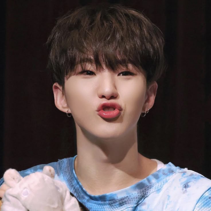 예브 tweet media