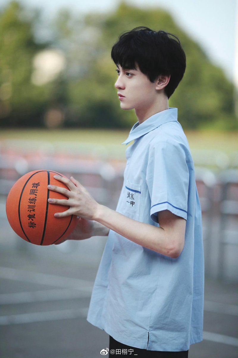 leilei_weiwei's tweet photo. 22년 6월 22일 녕이
너무 앳되다 https://t.co/Yilu9ms8eI