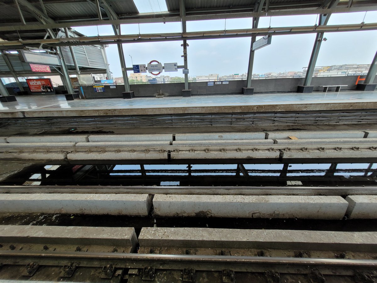 getnikhil19's tweet photo. @OfficialDMRC  This the condition of water logging between the platforms on tracks of Delhi metro at Badarpur Border station. Where is the maintainance that used to be once upon a time! https://t.co/PNkCW4bb9c