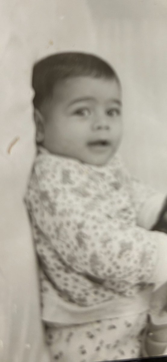 saar_haim's tweet photo. נולדתי ב10 ליולי 💐🥂

זה היה ו בתמוז תש״ל יום השישי ויכולו🙏🏽

 56 🤦🏾🪬 נ״ו כברררר בגמטריא😂 

תובנות באמצע החיים😇

תקטינו האגו
תהיו טובים
מאירי פנים.

אל תשפטו אחרים-

תחפשו חברות לא אהבה,
 במידה ו תתגרשו יפה🫂

אל תבזבזו זמן על שנאות ומריבות-

תלמדו מטעויות של אחרים-

אל תעשו לאחר מה שלא היית רוצה שיעשו לך,

אל תשחקו ברגשות של אנשים,
כי את זה לא שוכחים.

תכבדו הורים🙏🏽

תחבקו תמיד את הילדים-

תלמדו לתת בכל המובנים-

תאמצו כמה ערכים ותתרמו חלק מהעקרונות🤷🏽

החיים קצרים🌹

 ותזכרו שבסוף מתחת למסיכות כל האנשים יפים❤️

מאחל  לכם ולעצמי בריאות🙏🏽 
כל השאר אפשרי בהלוואות😉

לל״ט🌚🇮🇱

צובט לי בלב אימא💔 וילד

https://t.co/pkwh1gNrgh