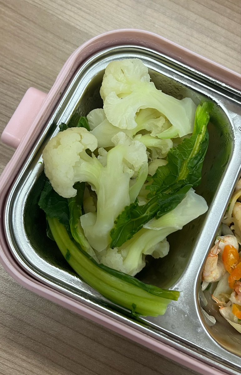 mintsugareu's tweet photo. Sayurnya cuma direbus trs dikasih garem aja https://t.co/ArmbMbLieC