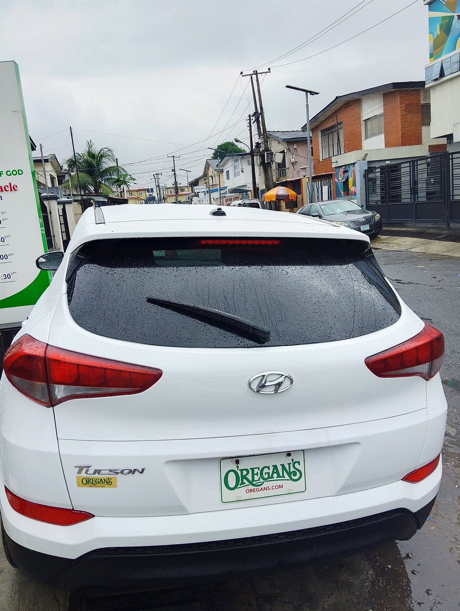 santosammy's tweet photo. Foreign used🇱🇷🇱🇷 *2017* *HYUNDAI TuCsoN* 

⚡️ Keystart 
⚡️ Reverse camera 
⚡️White on cream

Price: *15.5M* 
Location: Surulere
#Hyundai #foreignusedcars #lagoscars #FRMAR #Mbappe #Amen https://t.co/JMMmn2rbQD