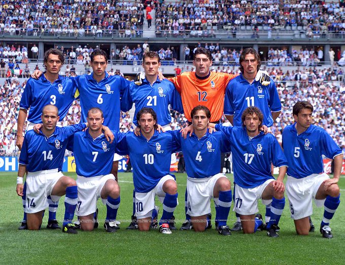 90sfootball's tweet photo. Italy, 1998 🇮🇹 https://t.co/Id4zIbFDP4