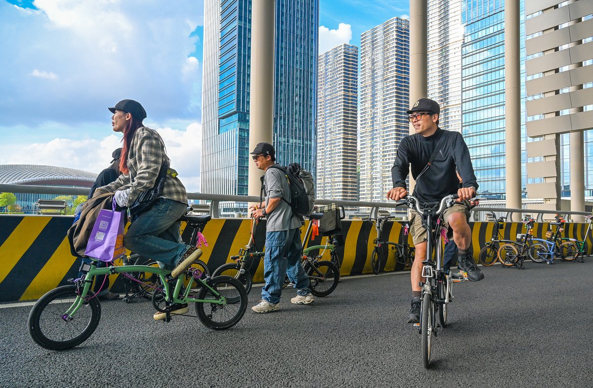 ChinaDaily's tweet photo. #Brompton's latest investment deal signals a strategic pivot toward #China as the London-based folding-bike maker seeks to capitalize on surging demand for premium #bicycles and urban mobility solutions in the world's largest cycling market. #OpportunityChina https://t.co/URBld2AFsa