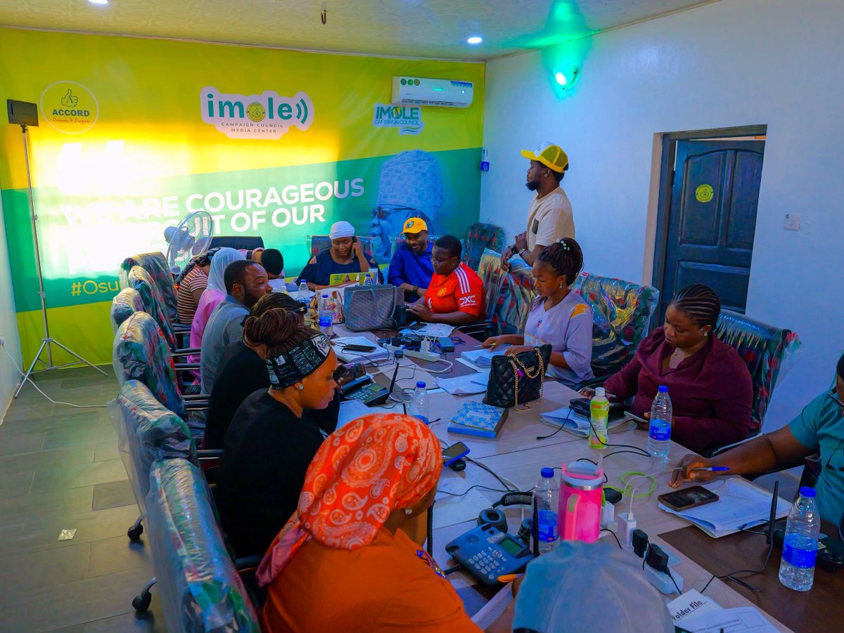 MrBanksOmisore's tweet photo. Visited the hardworking folks at The Imole Campaign media center. Shout out to @O_basslet @ademide25_ @malagaofficial_ @DukeOfOsun and others doing the heavy lifting to ensure Governor Adeleke is re-elected. https://t.co/d7nwwz6hRi