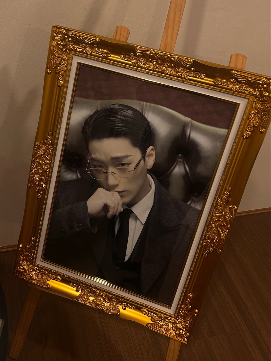 idgafbitchstfup's tweet photo. มาค่ะ ดิชั้นขอเชิญชวนทุกคนมากราบลงบน แผงอกของแผ่นดินกันคะ วันนี้วันเกิดพ่อชั้นเองค่ะ ลงนามถวายพระพร นายหัวเมืองนัมแฮ https://t.co/R4CaiTukfv