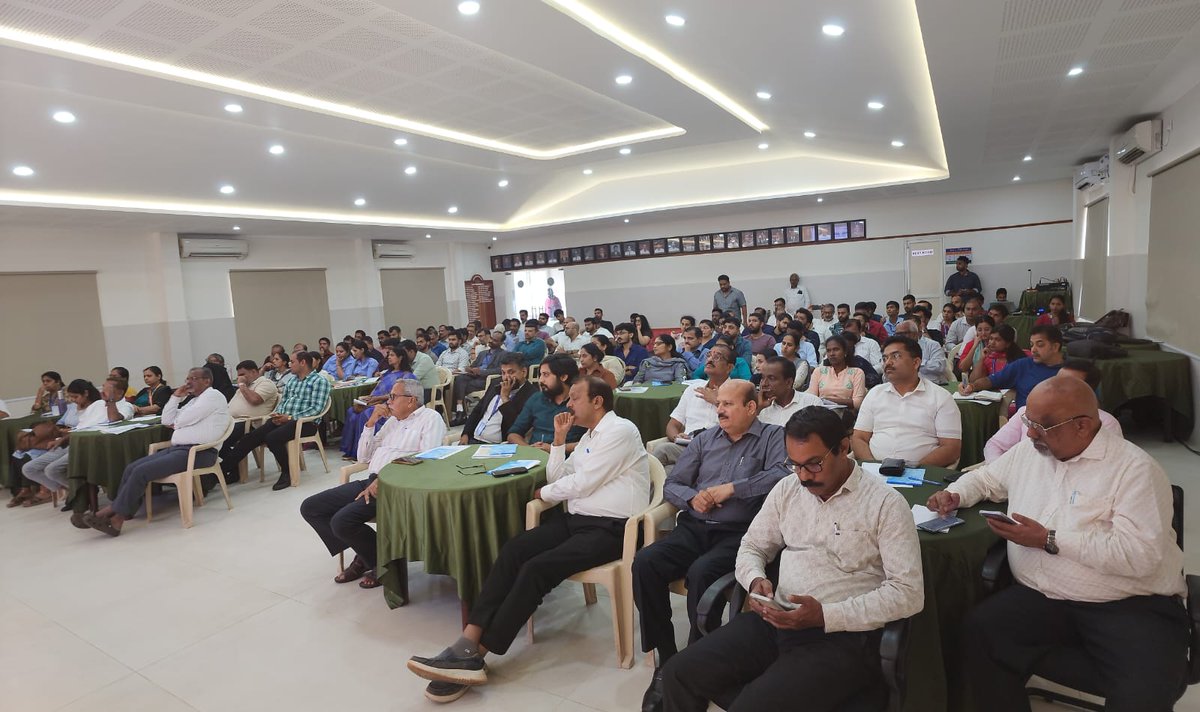 dgftindia's tweet photo. Office of Addl. DGFT, Bengaluru, with FIEO &amp; DIC, held an export workshop in Dakshina Kannada. 150 exporters attended. https://t.co/5h8ELrb3Wa