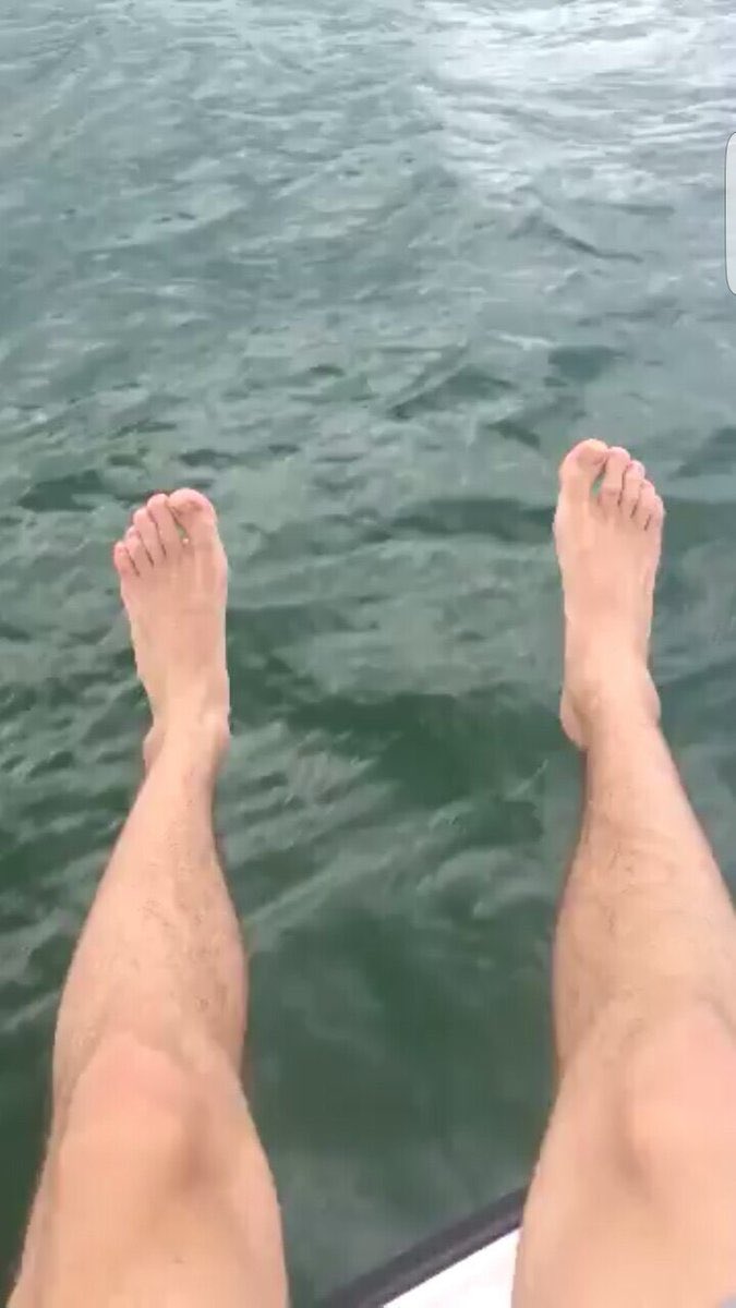 MaleFeetHub's tweet photo. Ansel Elgort (Size 13) https://t.co/Dsba8LueA8