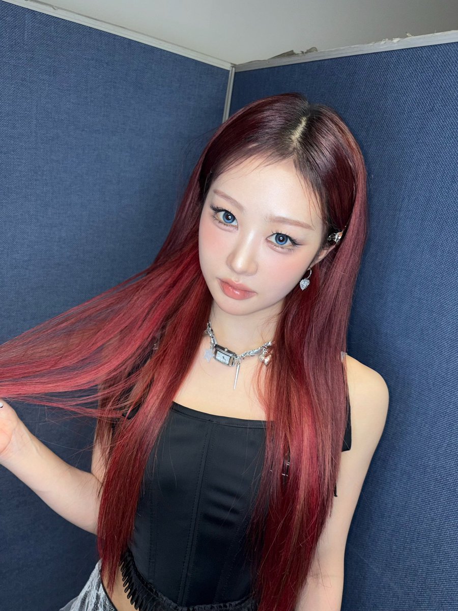 leeliry's tweet photo. mi red hair era is officially coming to an end... but #no_worries cause another cute hair color will find me soon (unless my scalp convinces me to take a break...) https://t.co/k9Kq2kwo9T