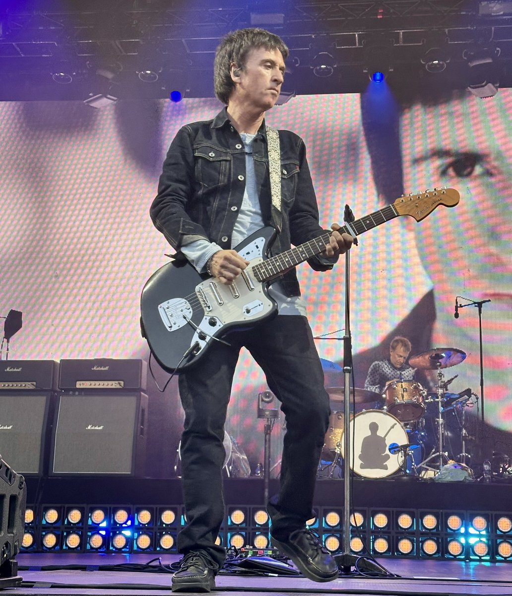 yokotranslator's tweet photo. 昨夜の #ジョニー・マー 
とても幸せな気持ちにしていただきました。

9/7/2026 Manchester 
📷 by me https://t.co/KjHkQcHm9w