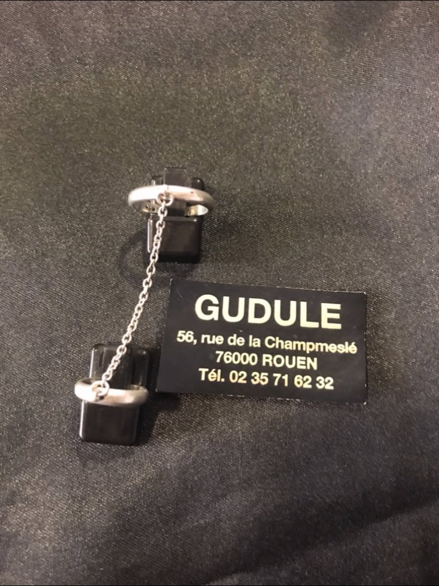GuduleRouen's tweet photo. Ce vendredi 10 juillet votre boutique #Gudule de #rouen est 🌞 ouverte 🌞 de 9h30 à 13h et de 14h à 19h.
😍 nouvel arrivage😍
#bague double #argentmassif sans nickel dans votre #boutique #gudule de #rouen #bijouxaddict #Gudule_Rouen #bijouxrouen #gudulerouen https://t.co/IVNHYFkcEN