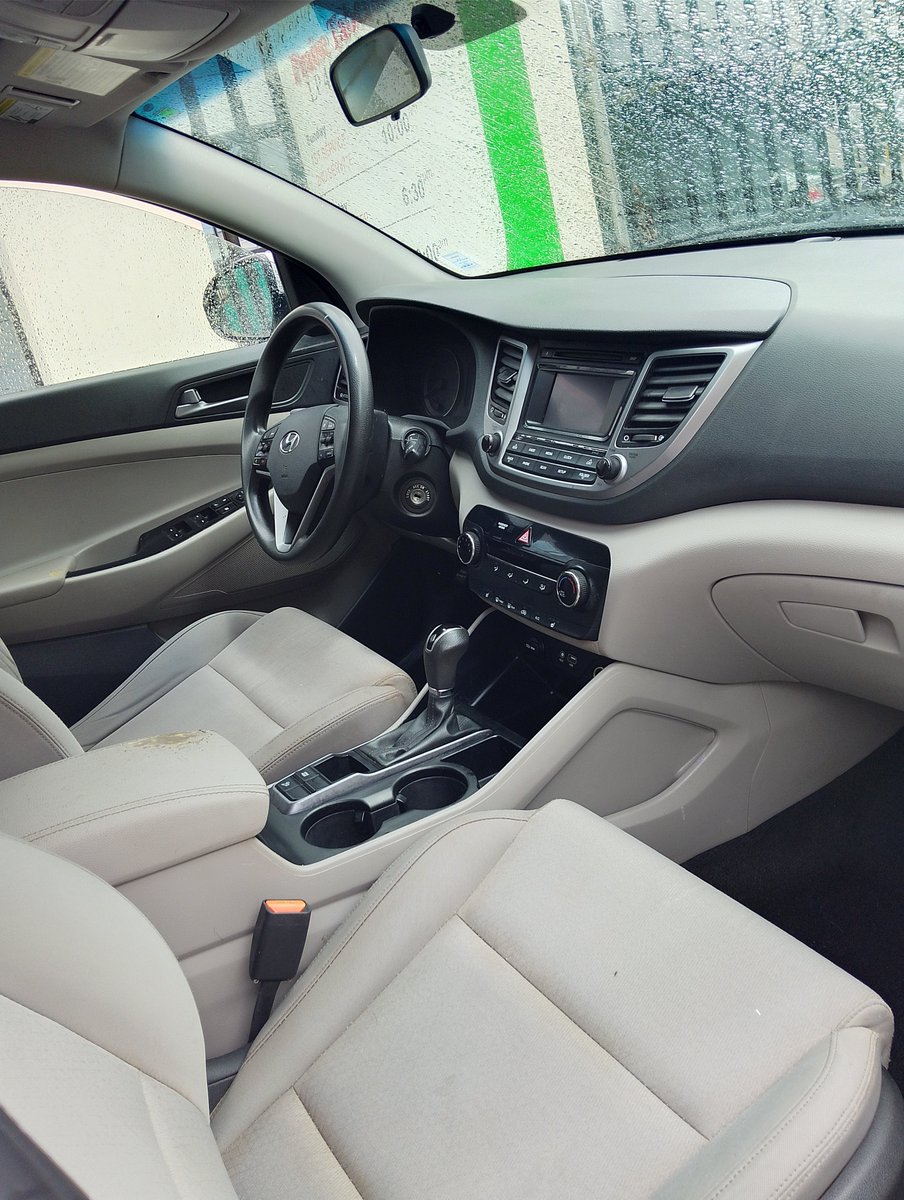 santosammy's tweet photo. Foreign used🇱🇷🇱🇷 *2017* *HYUNDAI TuCsoN* 

⚡️ Keystart 
⚡️ Reverse camera 
⚡️White on cream

Price: *15.5M* 
Location: Surulere
#Hyundai #foreignusedcars #lagoscars #FRMAR #Mbappe #Amen https://t.co/JMMmn2rbQD