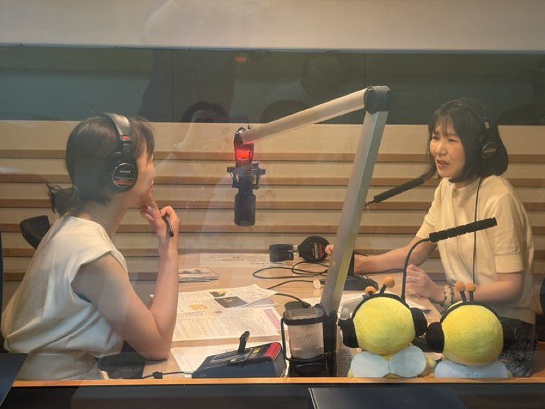 rie_aono's tweet photo. 今週と来週の土曜の朝は、
#エフエム世田谷 「玉城ちはる 心の参観日」にゲスト出演します📻
放送日：7月11日（土）／7月18日（土）10:00～10:30 O.A.
放送局：FM世田谷
パーソナリティ：#玉城ちはる
ゲスト：#青野りえ 

※リスラジ、ネットラジオで全国で聴取可能。
→https://t.co/nulCWnVSkc https://t.co/K7yZM8J94R