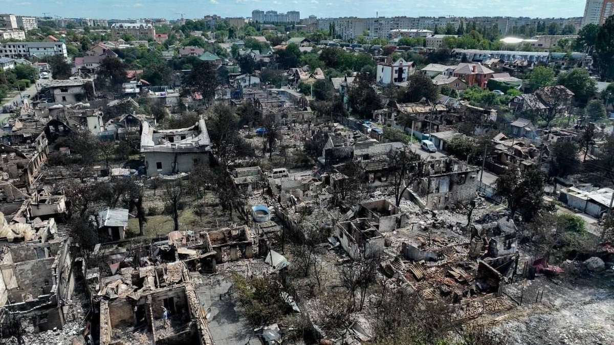 jurgen_nauditt's tweet photo. Russia is targeting almost exclusively civilian sites in order to terrorize the Ukrainian population.

According to the UN, June saw the highest number of civilian casualties in Ukraine since the start of the full-scale war.

Preliminary figures indicate that at least 265 civilians were killed and another 1,816 people injured.

The UN notes that this alarming trend is continuing into July. Fifty people lost their lives in the massive attacks on Kyiv on July 2 and 6 alone.