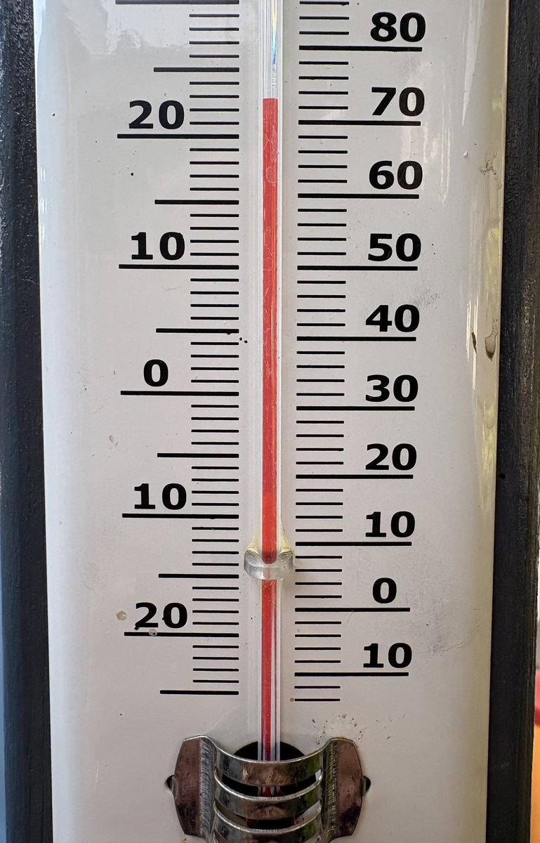 SaskiaHeijden's tweet photo. spraytan‼️

Het duurt niet lang meer voor de staatsmedia naar buiten komt met de zogenaamde oplossing tegen klimaatverandering.
“Het injecteren van aerosolen door vliegtuigen”!
Want het creëren van deze kunstmatige warmte loopt ten einde.

Bewaar tweet. 
10-7-2026
Nederland https://t.co/GOB3WnToSw