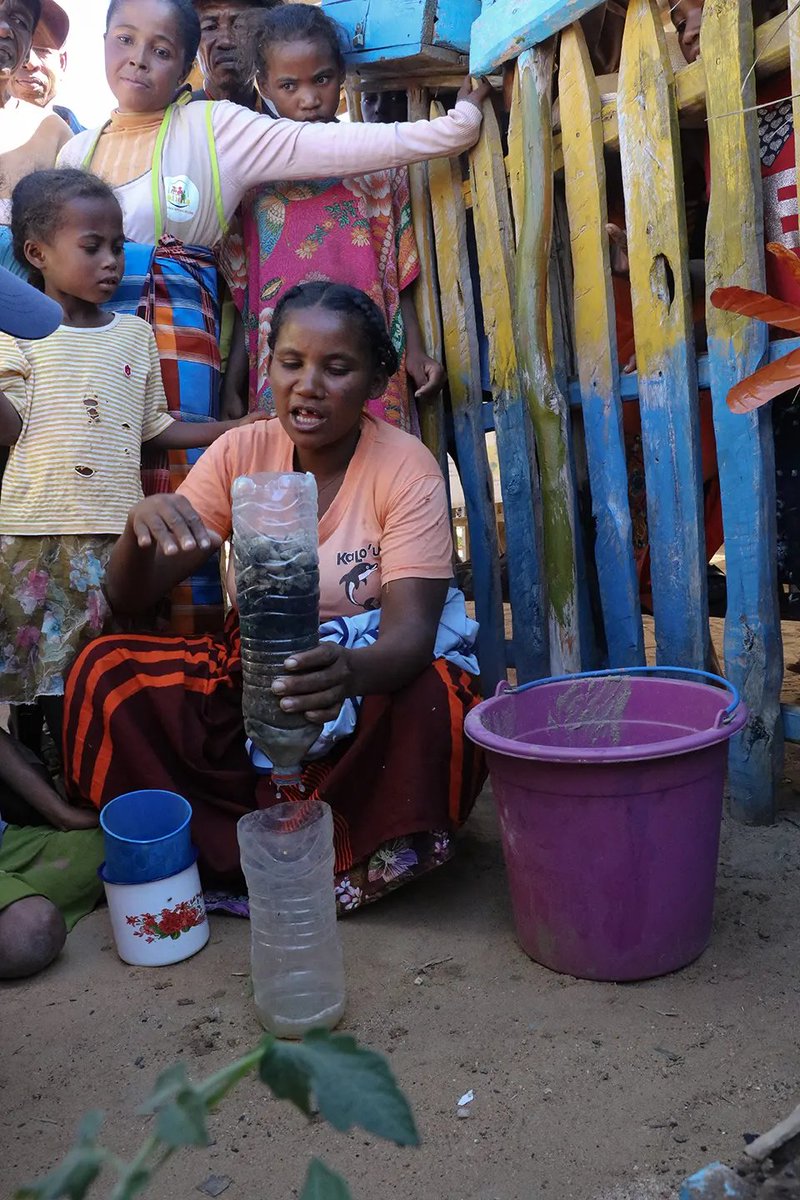 FID_Madagascar's tweet photo. A Erombazy, le programme Fiavota permet à la communauté de consommer de l’eau plus salubre
👉 https://t.co/yMfRkzdzvb https://t.co/PWBhEYZjuS