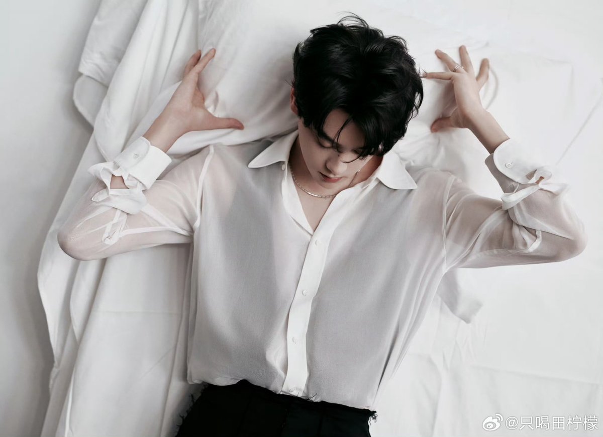 leilei_weiwei's tweet photo. 와라 엘르여!!!! https://t.co/UzFMpUmyS4