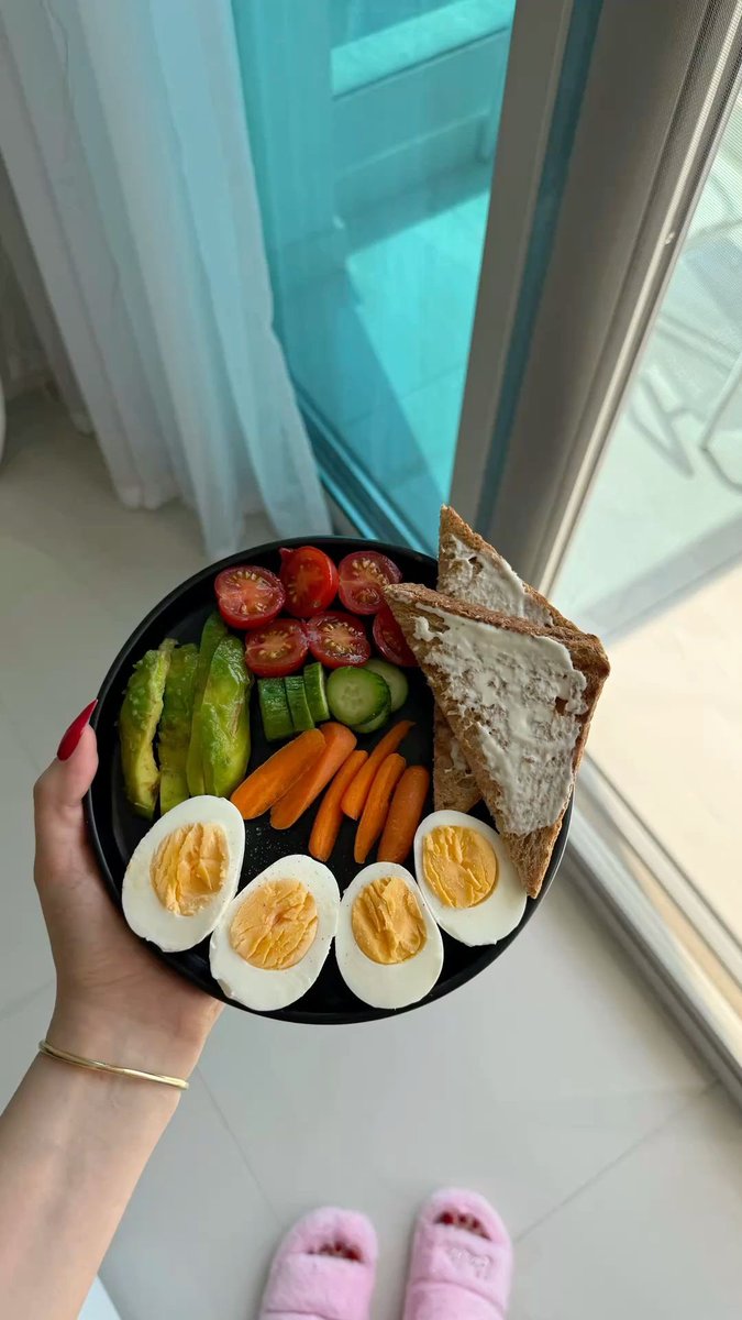 Diorgirlx's tweet photo. Fitness + nutrition = the perfect combo. https://t.co/TKU2mqEl9T