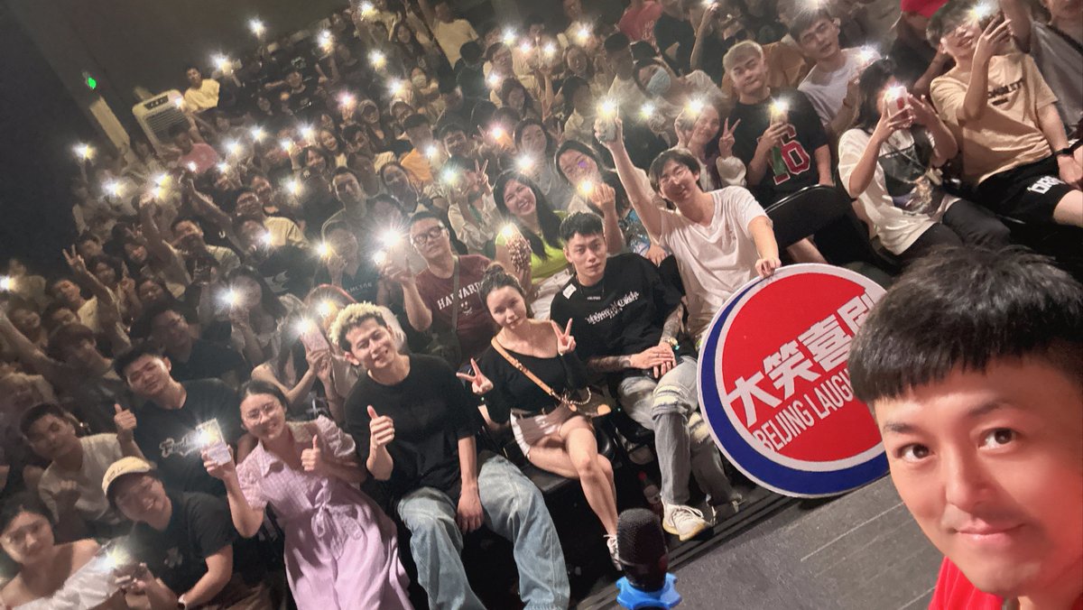 TitusPanakkqmv's tweet photo. Just got roasted by a 16-year-old in the front row at my show. Said my “dad jokes are older than TikTok.” Respectfully, that’s a burn I’ll be quoting for years. #ComedyNight #LiveShow https://t.co/keD6Q7Bbnn