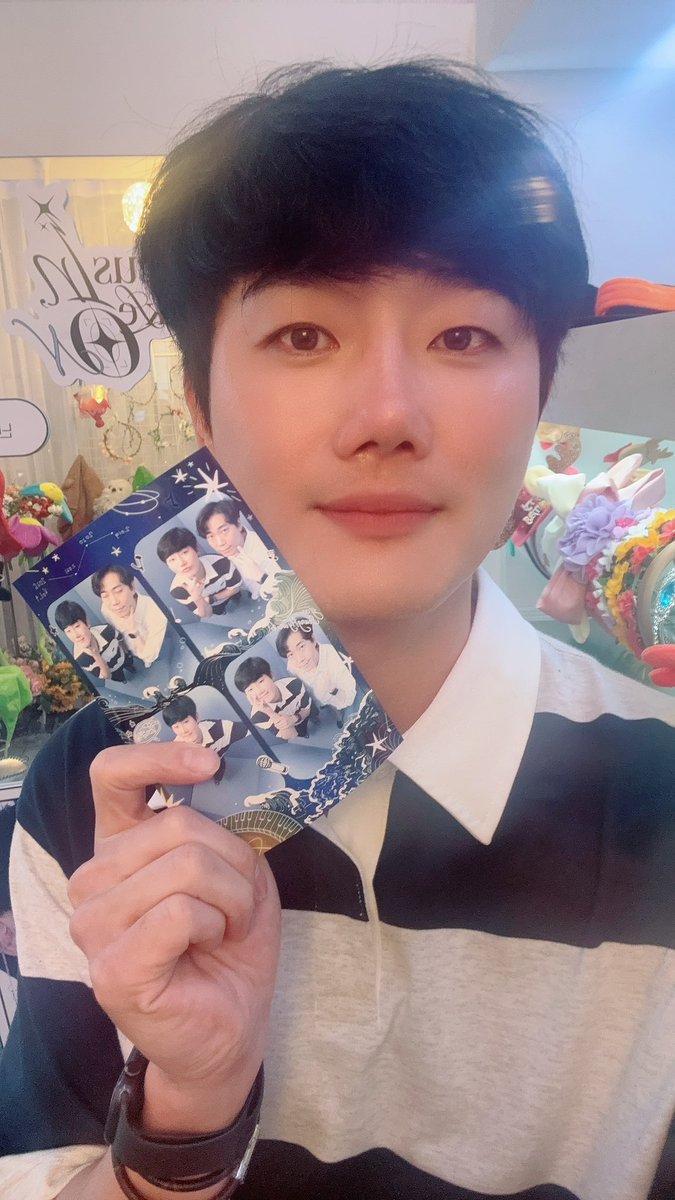 ysh0619's tweet photo. 재밌다 내일 또 찍어야지
감사해요 이쁘게 꾸며주셔서…!💙 https://t.co/vqPkyZfk8B