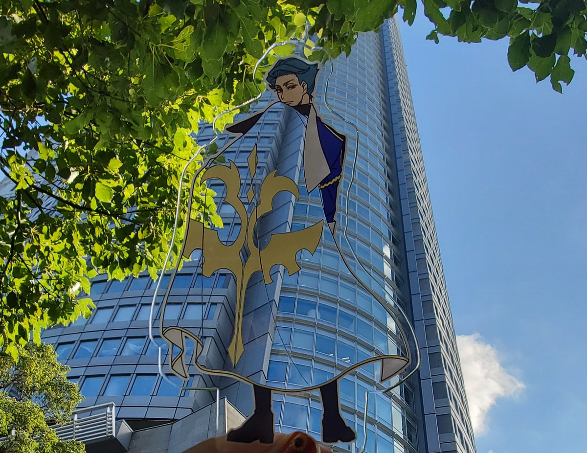 rubbish_wx8nm's tweet photo. 「アクスタ撮影難しい……背景にピントが合って推しがボケちゃう……」
オタク同僚「0.9倍で撮影してみな」
「オ、オタク同僚……！！」 https://t.co/MjwRybVGsR