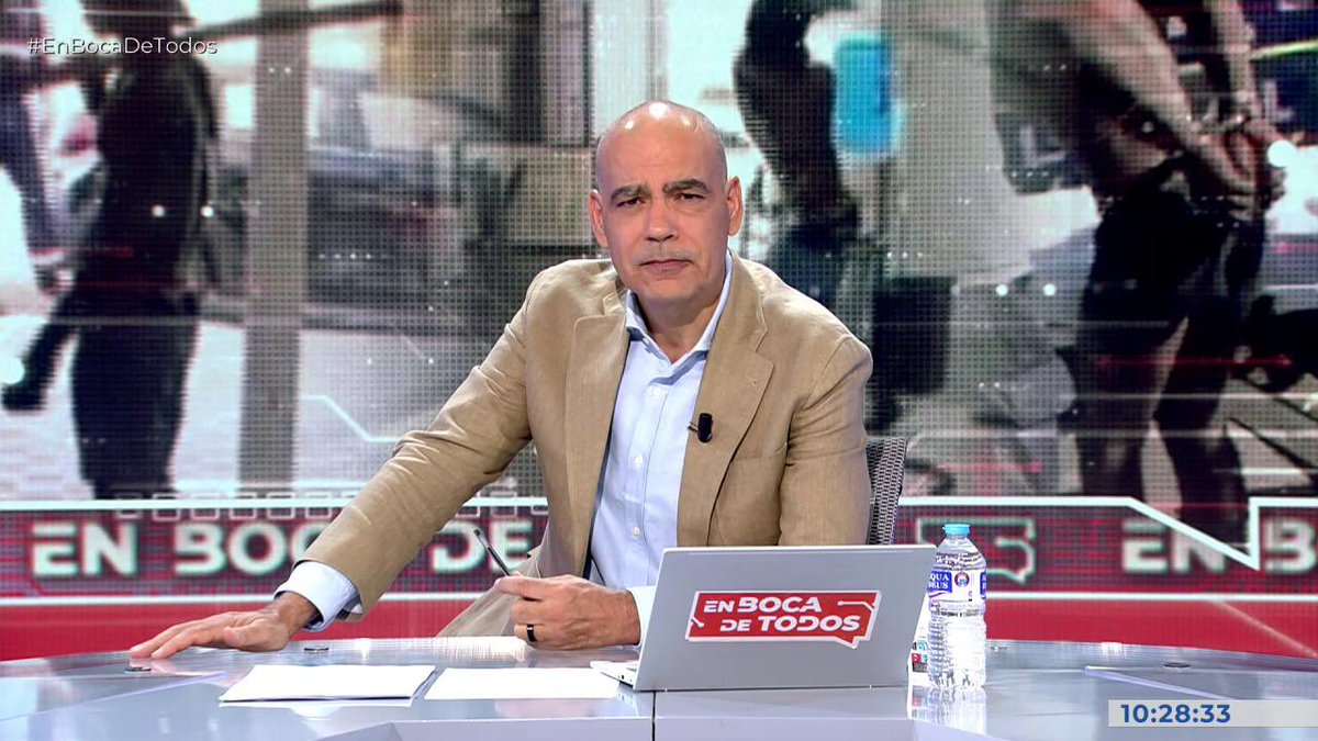 mediasetcom's tweet photo. 🗣️ 'En boca de todos', con @Nacho_Abad, se impone nuevamente a su competidor en la mañana de @cuatro al anotar un 7,5% de cuota de pantalla https://t.co/7noBWW9a6E