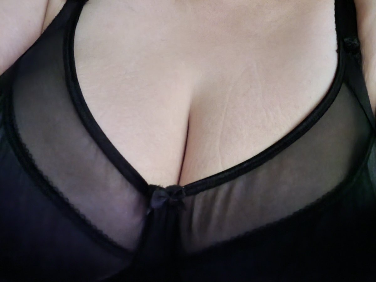Tittieswinger's tweet photo. What a heat 🔥🔥🔥 https://t.co/1k7wcOyj7R