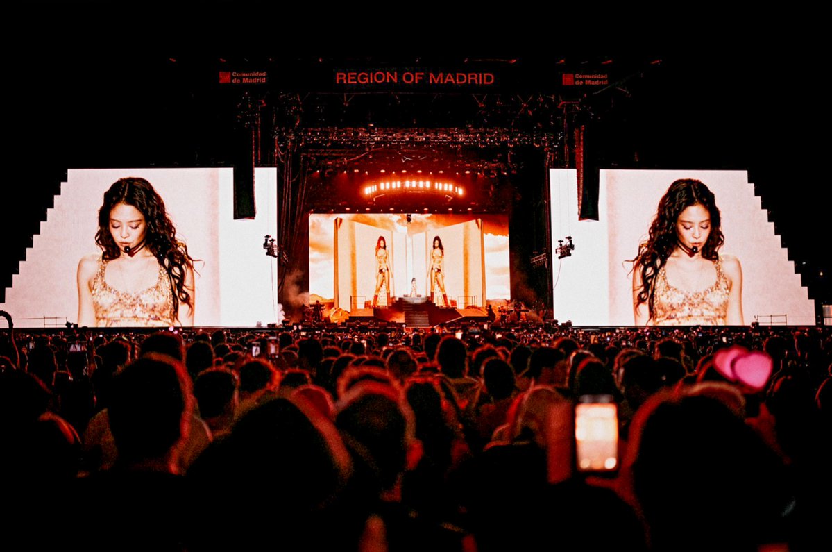 TheePopCore's tweet photo. JENNIE has made HERSTORY once again, becoming the FIRST K-pop act to Headline Mad Cool Festival in Madrid, Spain. https://t.co/nsGu2bt9UK