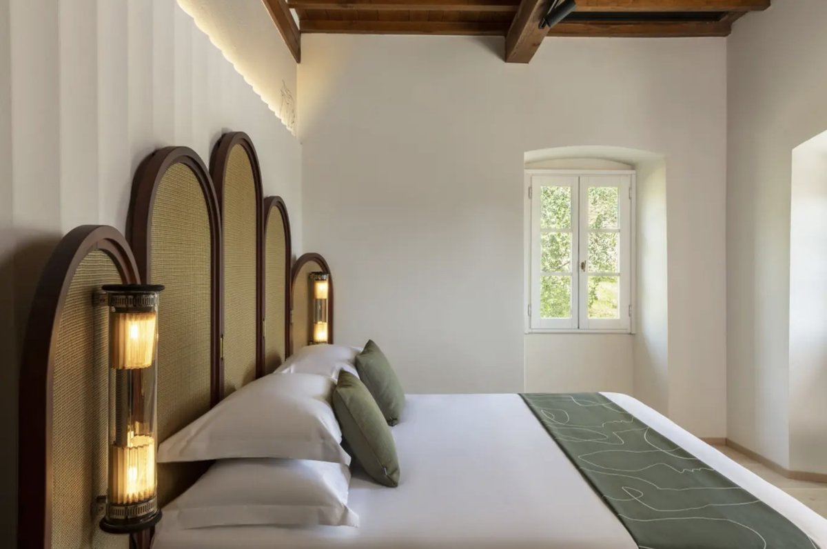 cppluxury's tweet photo. Chapter Chianti, latest luxury resort to open in Tuscany

https://t.co/rngwBC3dXO (full article)

#ChapterChianti #Chianti #Tuscany #ChapterItalia #luxuryhotels #luxuryhospitality #luxuryresorts #luxury #hotels #luxurysuites #luxurydining @Design_Hotels https://t.co/P9ltc2PiFP