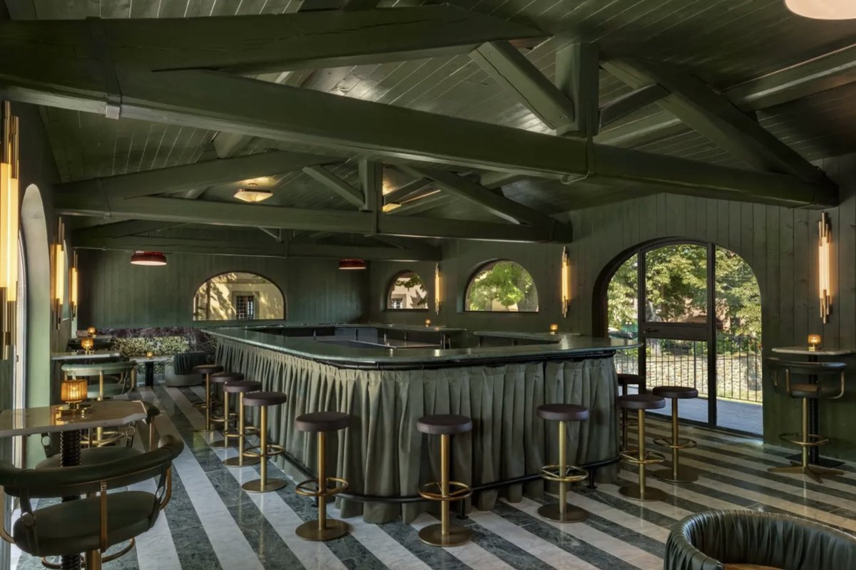 cppluxury's tweet photo. Chapter Chianti, latest luxury resort to open in Tuscany

https://t.co/rngwBC3dXO (full article)

#ChapterChianti #Chianti #Tuscany #ChapterItalia #luxuryhotels #luxuryhospitality #luxuryresorts #luxury #hotels #luxurysuites #luxurydining @Design_Hotels https://t.co/P9ltc2PiFP