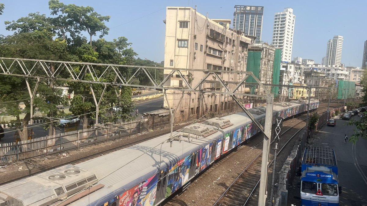 marinebharat's tweet photo. Only Infrastructure I am ashamed of in India right now is Mumbai Local. 

700 deaths every year from falling from Local Trains. Mumbai Suburban Railway reports highest Railway deaths in India.

Even after 12 years of Modi Govt, we are just at Tender Stage.

It will take 7 more years for all Mumbai Locals to be AC