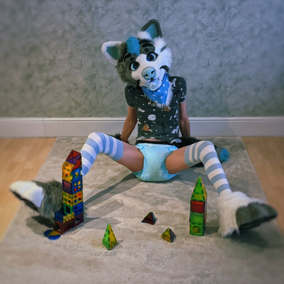LilSheepSog's tweet photo. Wanna come have a play date? 🧸🏗️

... Fine 🙄 I'll sit on you after ... Ju... Just don't tell daddy I need a change! 😖

#BigDiaperFriday #BDF #ABDL #BabyFur https://t.co/pi6w4nphWw