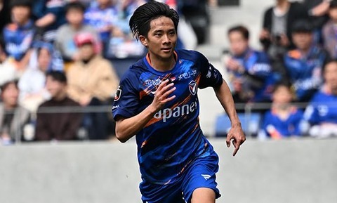 長崎から世界へ❕」V・ファーレン長崎 23歳MF笠柳翼がベルギー2部