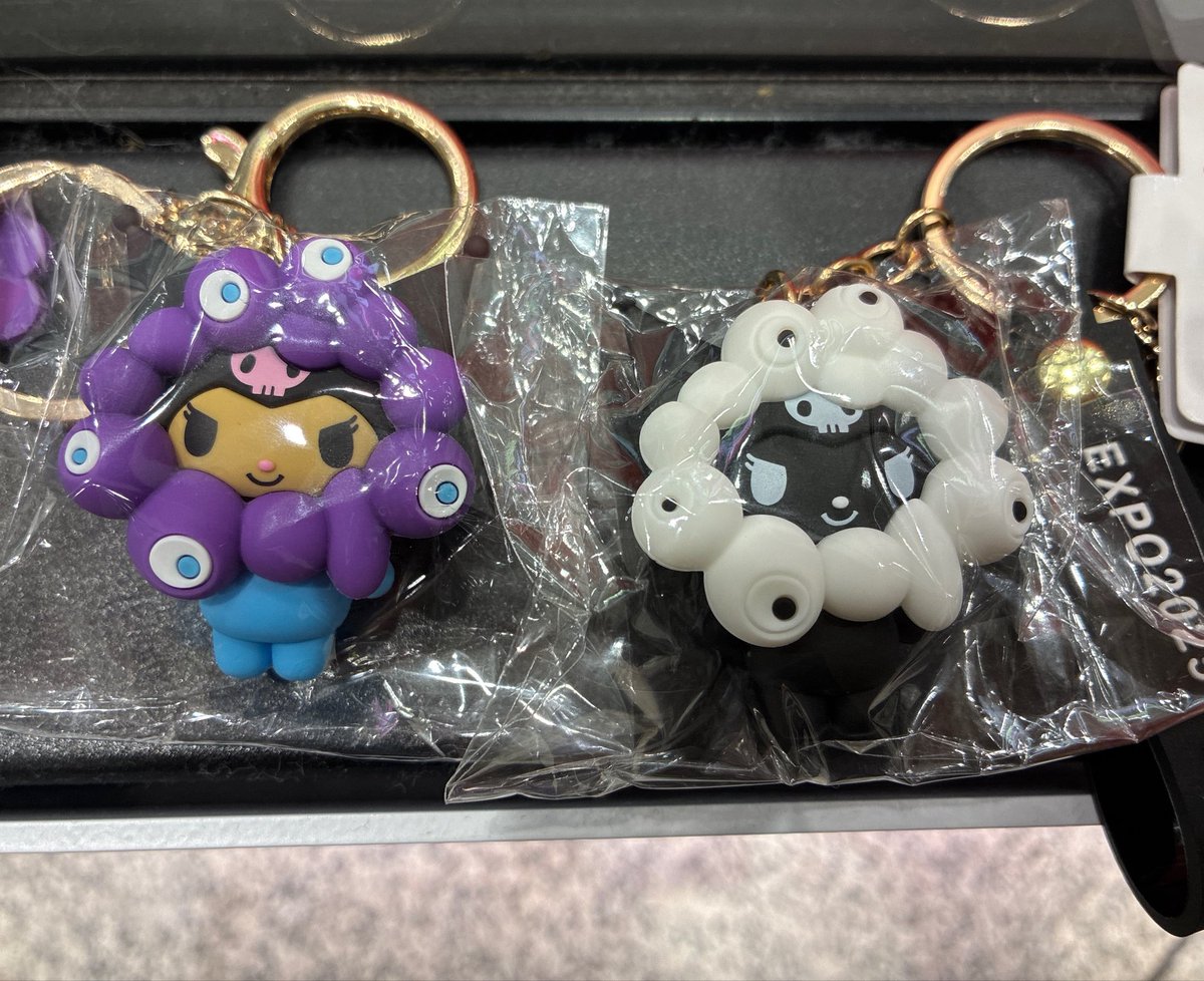 黒と白のクロミ、LUNA SEA感あるので購入