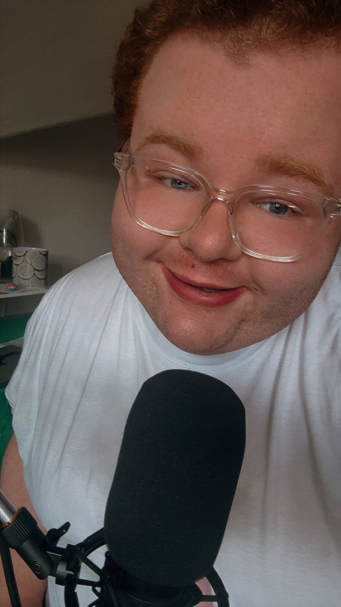 MerPicsOfficial's tweet photo. I’M GOING LIVE AT 1PM!!
I’m gonna be talking about films and tv for an hour on @yourleekradio! Do come tune in via the link below!

https://t.co/VCa9PyHkIV https://t.co/wrMDPo1q8U