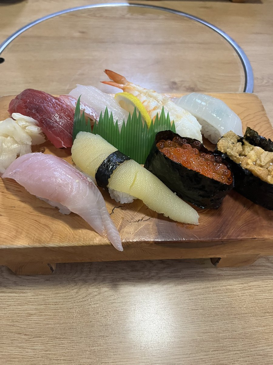 mimi34587's tweet photo. SUSHI https://t.co/Bbk8MelQje
