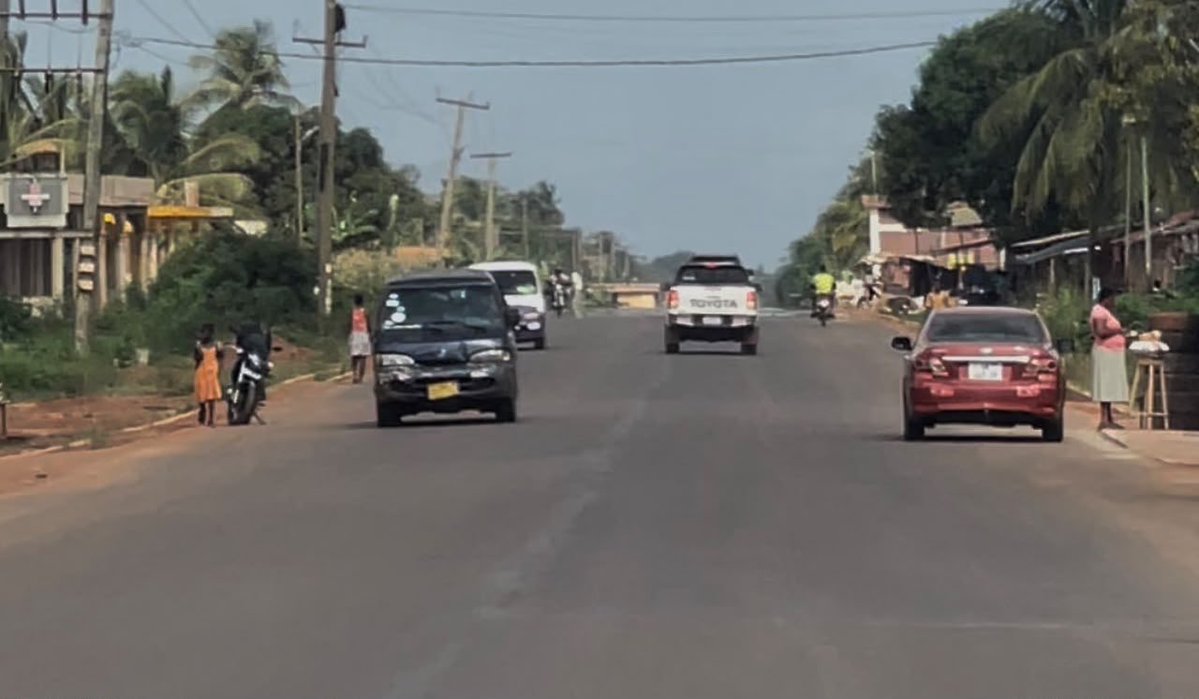 KAgbodza's tweet photo. I concluded inspection of projects in parts of Eastern, Oti and Volta Regions yesterday. We have made good progress. 

MEDMO Ltd 75% complete 
Timelines and Innovations over 45% complete…

Impressive…

Many others ore slightly ahead of schedule across the country . 

Thank you https://t.co/ZVjQ5GirLq