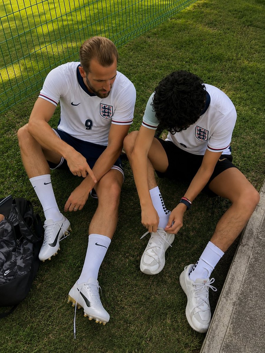 ivyesf's tweet photo. Yo sé Harry Kane yo sé perfectamente que tengo que hacer Harry yo sé, gracias por todo cabrón en verdad no sabes cuánto te amo a ti y a mi vieja 🔛🔝🆕🆒💯 https://t.co/W57vDxGrtF