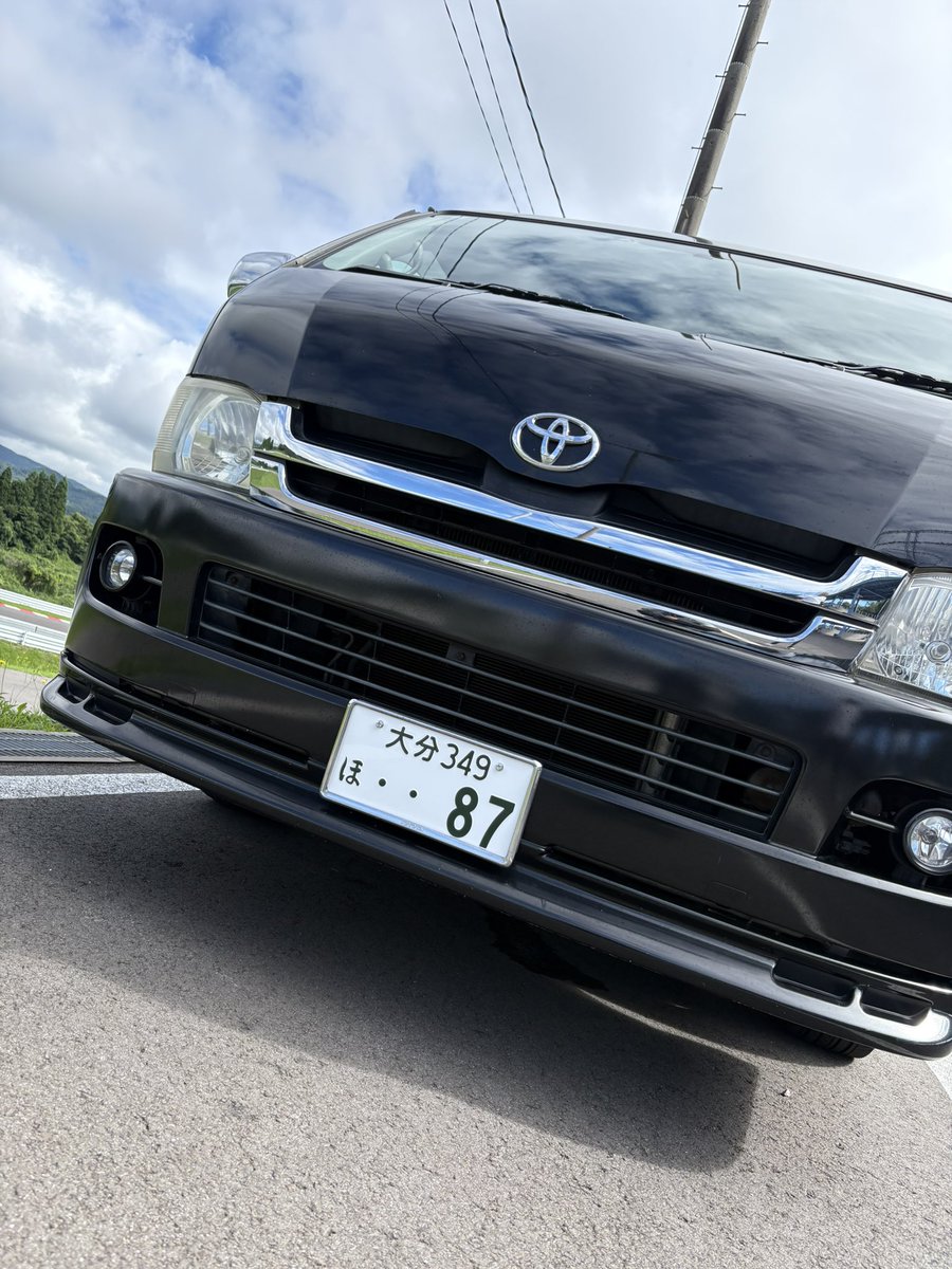 riechi____'s tweet photo. オートポリス以来。
2ヵ月走らんと怖くなるw
新しいグローブ。
size一緒やのにぜんぜん大きさ違うんですけど〜🤣
インナーグローブも使ってみた✨
着脱かなり楽。
そして外した後の爽快感パねぇ👍
今日もお付き合いいただきありがとうございますʅ（◞‿◟）ʃ
#スパ直入
#コソ練
#zx25r https://t.co/abtDEFshxH