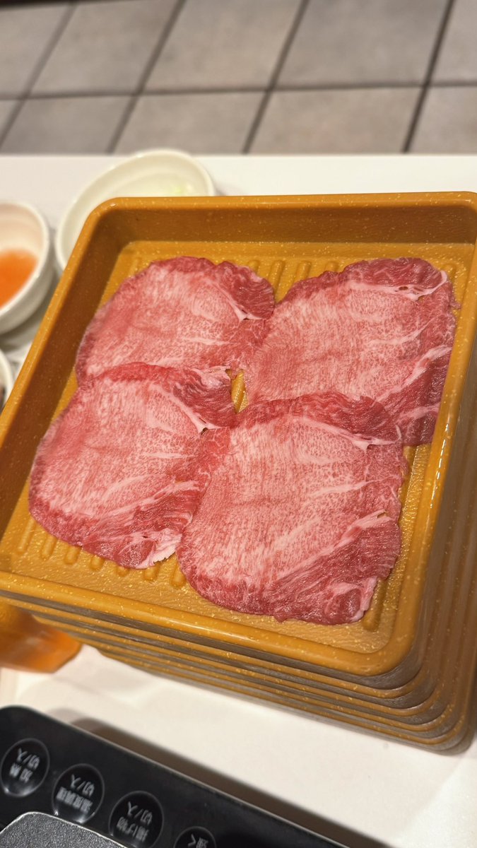 leiabout's tweet photo. 昨日夜はしゃぶ葉だった。牛タン。レモンのやつとテールスープのやつにした。 https://t.co/ldcWavz8Rv