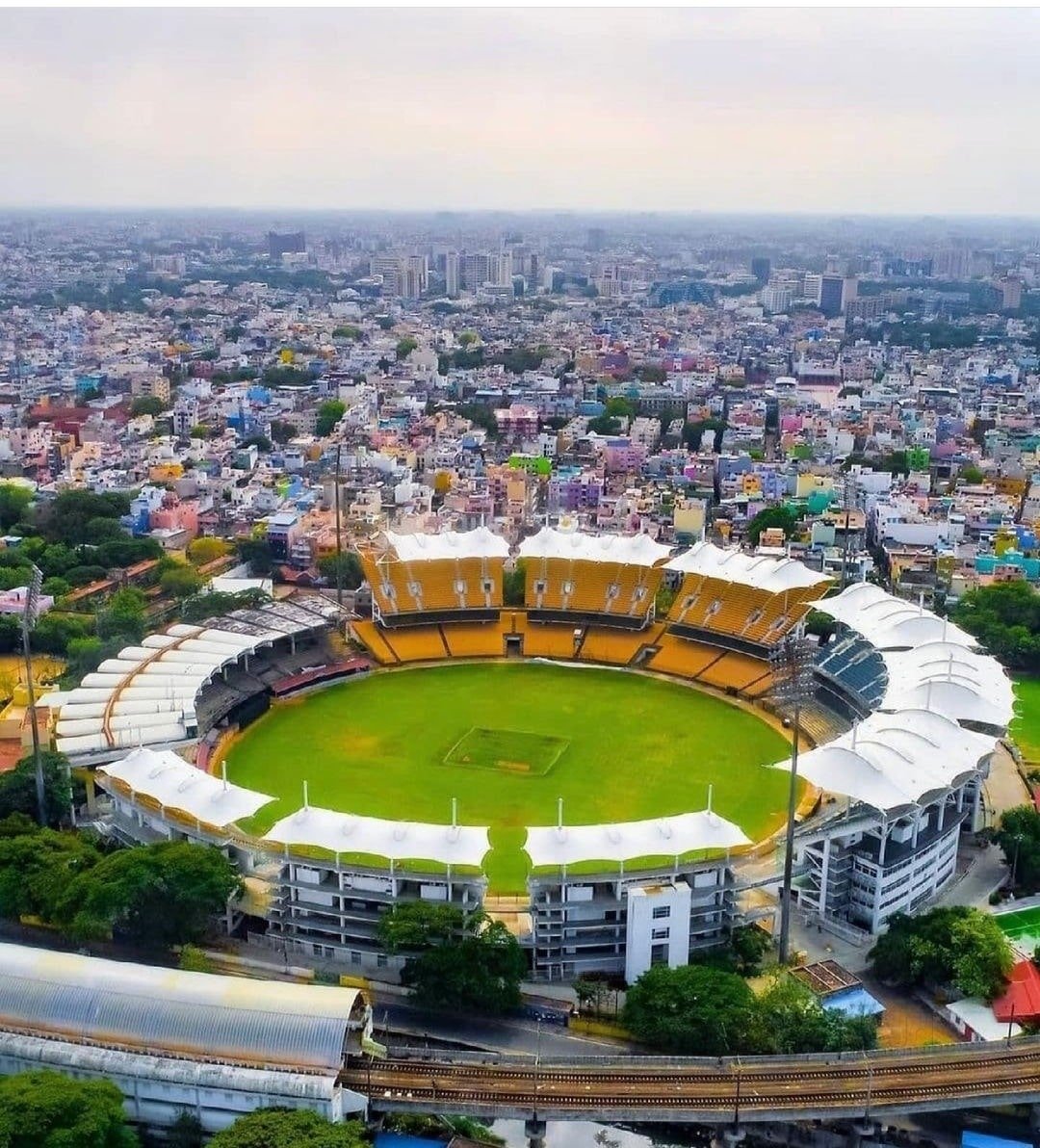 impactplayer27's tweet photo. The debate of biggest stadium in India ends here. 🔚
You are BIGg when Overseas leagues are getting hosted 🛫✅

The AURA of Chepauk Stadium is unmatched https://t.co/fR8tuNQTnc