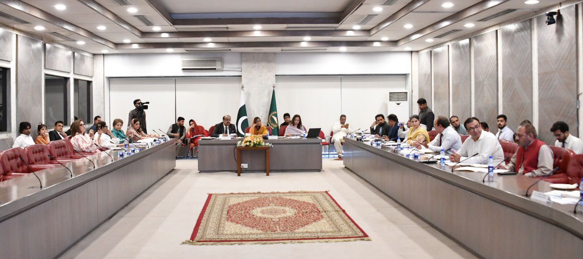 ShahNafisa's tweet photo. Despite a rise in female labour force participation rate at 22.7 per cent in #Pakistan it is still the lowest in #SouthAsia not because women work less or not harder but because large parts of women’s work in care economy, including domestic work, remains undocumented, informal and even unrecognized. In the Gender mainstreaming committee in the #NationalAssembly we took a close look at potential of care economy of Pakistan which can contribute to overseas employment and remittances as well that only stands at 1 per cent presently. We learnt that Government of Pakistan has no policy on care economy at any level. Hope to engage with different Ministries through the committee to ensure that there is a recognition of this issue at governmental level  #HumanRights #CareEconomy #SpecialCommitteeonGenderMainstreaming