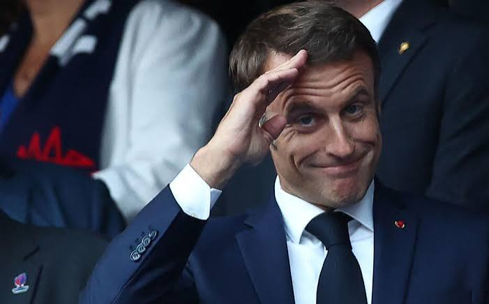 RolcaRolcarole's tweet photo. J'ai un nouveau surnom pour #Macron
Macron la #canicule !
On en PEUT PLUS
On VA TOUS CREVER
On EST A BOUT
On VEUT QUE CA S'ARRÊTE
On PÈTE LES PLOMBS
On DEVIENT FOUS
Bref, macron / canicule même effets, même sensation
#INSUPPORTABLE #Calvaire #Mortifère
#France 🔥⚡️🔥☠️⚡️☠️😫🥵😫 https://t.co/Fd1XLauans