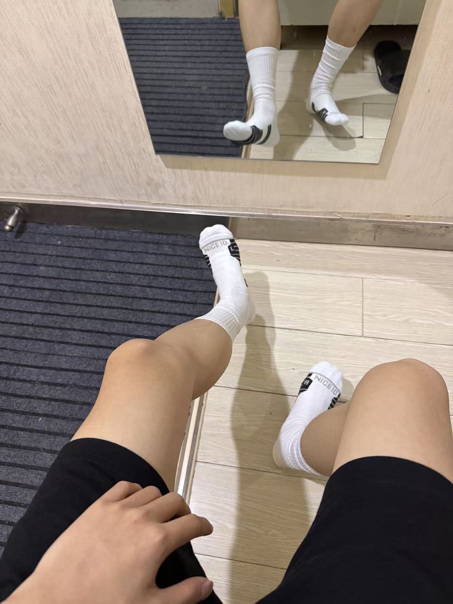 Jeykonic's tweet photo. #白袜 #体育 #男大 #男高 来个听话的儿子😘 https://t.co/lPG89vAfPp