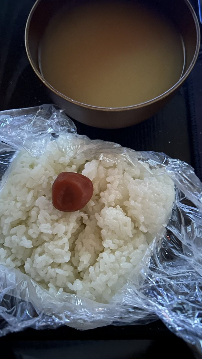 AIN_NO_KEN's tweet photo. 飯アップするの忘れてた
暑くてボーーーっと
30℃くらいあるらしい
エアコン付けてるけど部屋28.7℃
そして楽天証券からCEPIの配当金のメールが来ない、また19時頃だろうか
1460株　税引後45553円
株価も下がってるから配当も少し下がったね〜
どんどん買い増しするしかない
最低週1株以上
#ブルバ #株クラ