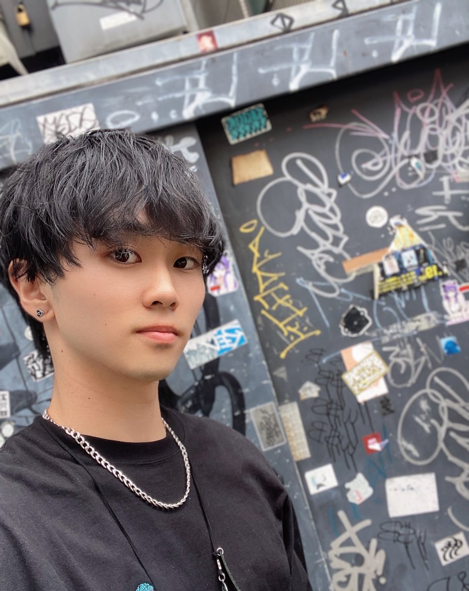 ban2n_vrc's tweet photo. 髪切った〜！
ジャグラーもぷらてんです🎰
はっぴー✌🏻 https://t.co/q8s13xQHrK